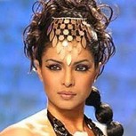 Priyanka Chopra, la actriz india más famosa del momento sufre abuso de Photoshop en revista