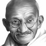 Sandalias con el rostro de Gandhi generan dura pelea del Gobierno Indio con Amazon