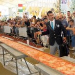 Italia establece nuevo récord: La pizza más larga del mundo alcanzó los 1,5 kilómetros