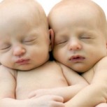 Madre en EE.UU. tuvo 3 pares de gemelos en poco más de dos años