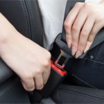 ¿Quién fue el inventor del cinturón de seguridad para los autos?