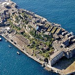 La isla de cemento que llegó a ser la más poblada del mundo y hoy florece abandonada