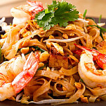 Pad thai: La desconocida historia de esta tradicional y “salvadora” receta tailandesa