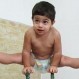 Impactante habilidad de niño de dos años: Realiza peligrosos trucos de gimnasia