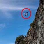 Clavadistas desafían el frío y la adrenalina con salto en el lago General Carrera