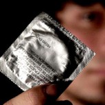 Condones en la sala de clases: Colegio de Lo Prado sorprendió con particular  campaña