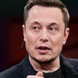 El lapidario ataque de Elon Musk contra Jeff Bezos: “Debería trabajar más en Blue Origin y estar menos en el jacuzzi”