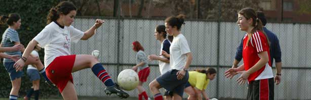 Fútbol para niñas y adolescentes