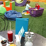 Cafeterías con juegos, espacio para padres e hijos