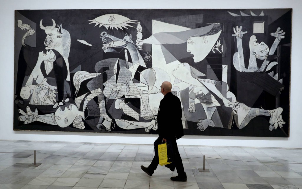 El famoso cuadro del Guernica de Picasso es uno de los emblemas del museo.