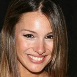 Pampita deslumbra en sensual producción de fotos para la revista El Planeta Urbano