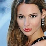 Pampita sufre descuido en la playa: bikini le jugó mala pasada