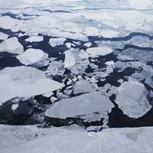 Fotos: Los misteriosos agujeros en el Ártico que ni los científicos de la NASA saben cómo explicar