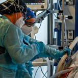 Déficit de médicos especialistas en Chile: Las números y desafíos de una crisis latente