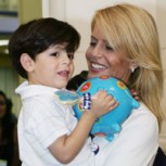 Cecilia Bolocco: “Es muy difícil asumir la realidad de que mi hijo no tiene papá”