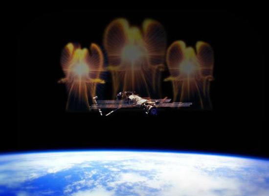 angelic beings astronaut Misterios del Espacio: Encuentros de Astronautas con Fenómenos Inexplicables y Seres Extraños