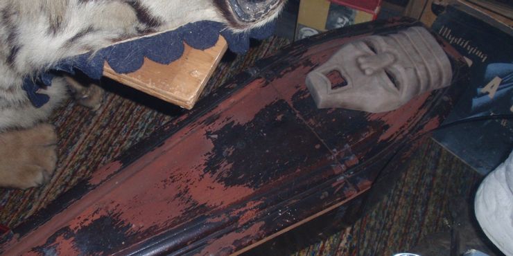 Coffin-from-Warren-Occult-Museum