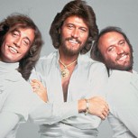 Barry Gibb, el sobreviviente de los Bee Gees, cree que tuvo un encuentro con uno de sus hermanos muertos