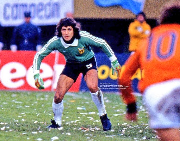 El arquero argentino Ubaldo Matildo Fillol atajando en la final del Mundial de 1978 contra Holanda.