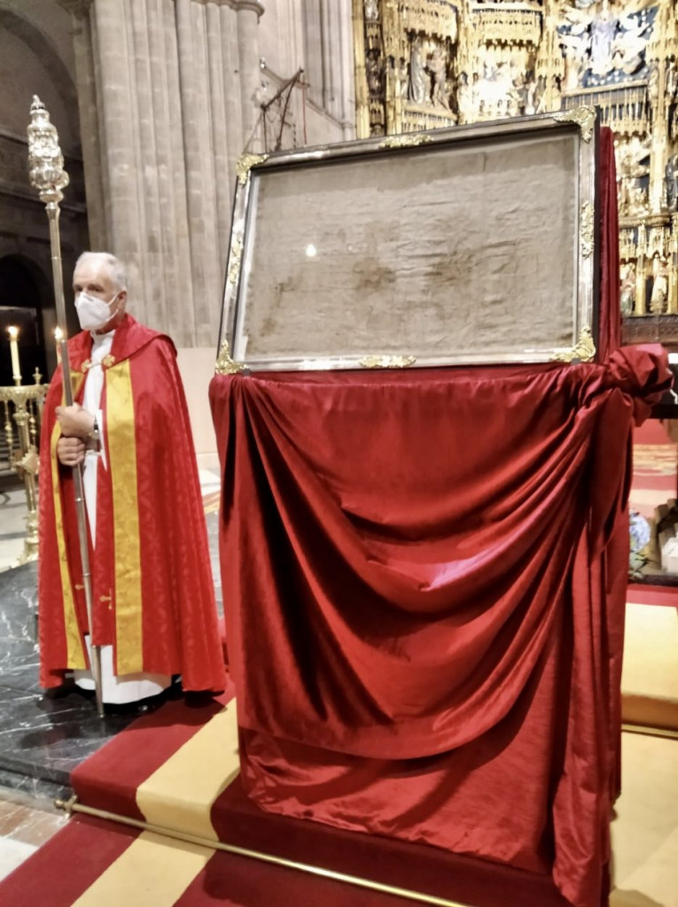 MAITE-CAPÍN-Manto-Santo-Sudario-Oviedo-3