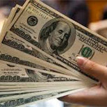 Dólar llegó a los $1000: Alza se da en plena guerra comercial de Donald Trump