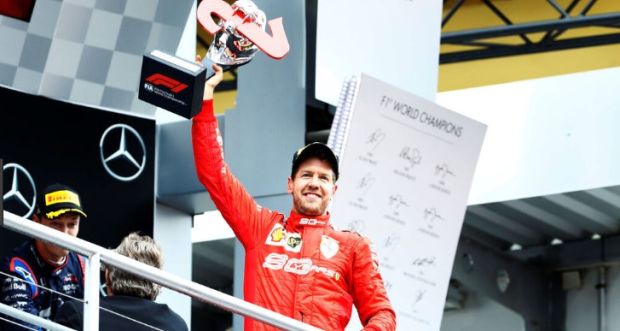 Verstappen gana en Alemania bajo la lluvia en una dramática carrera