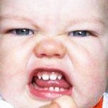 15 caras de los bebés más enojados: Tiernos, pero no se metan con ellos