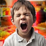 Fotos de niños que no soportan ir de compras con sus padres: El aburrimiento más extremo