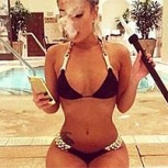 Los “chicos ricos de Irán” desafían la censura con fotos de lujos, bikinis y excesos