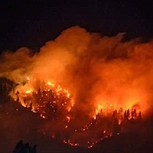 Fotos del gigantesco incendio en Cochrane: Alcalde asegura que podría tardar meses extinguirlo