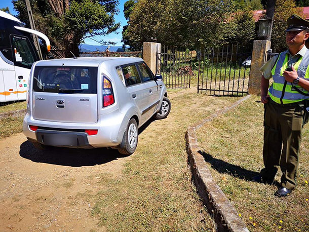 Fotos de algunos de los autos peor estacionados que se 