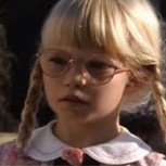 Fotos de “Amanda Thripp”, la niña de trenzas de la película “Matilda” quien hoy tiene 34 años