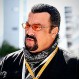 Steven Seagal reaparece con varios kilos de más visitando a Maduro: Poco queda del héroe de las artes marciales
