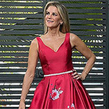 Patricia Larraín sorprende en las redes con particular look a sus 49 años