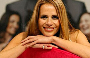 Fotos muestran c&oacute;mo luce Jeannette Moenne-Loccoz, hist&oacute;rica modelo de &ldquo;Morand&eacute; con Compa&ntilde;&iacute;a&rdquo;