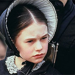 ¿Recuerdas a la niña de la película “El Piano”? Mira cómo luce en la actualidad
