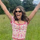 Elizabeth Hurley sorprende a todos con foto en “modo atardecer”