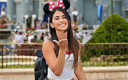 Antonela Roccuzzo suma casi un millón de likes con fotos en el parque Universal Epic Universe