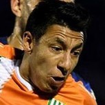 Futbolista hace el ridículo en un penal y recibe reproches de compañeros y rivales