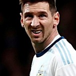¿La diferencia está en los compañeros de Messi? Comparan un pase de Benedetto con uno de Luis Suárez