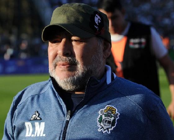 Maradona logró su primer triunfo como local desde que asumió en Gimnasia.