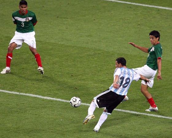 Maxi marcó el gol del triunfo ante México.