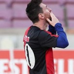 De un “10″ a otro: Messi sorprendió y emocionó a todos con su homenaje a Diego Maradona