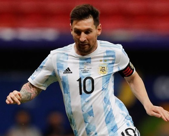 Messi va por un nuevo trofeo individual.