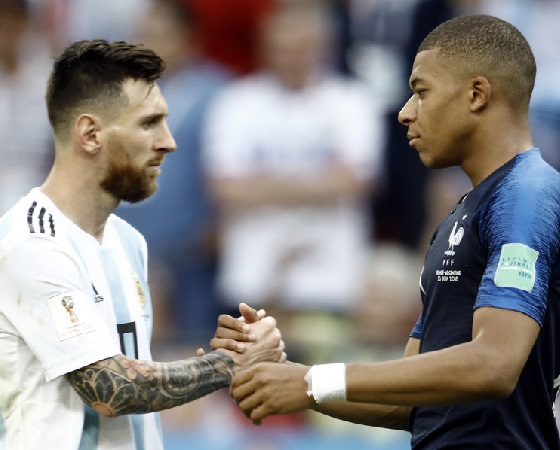 Messi y Mbappé, dos estrellas en el mismo vestuario.
