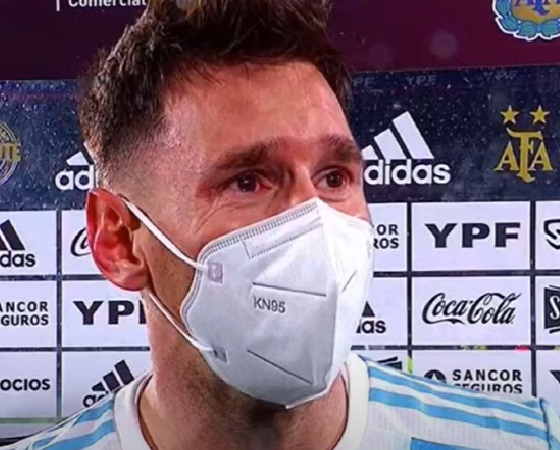 Messi se quebró en una entrevista con la TV.