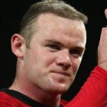 Wayne Rooney sufre gran corte en la frente y publica foto para sus fans