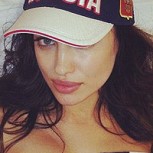 Novia de Cristiano Ronaldo desata enojo en redes sociales por topless en apoyo a Rusia