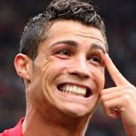 Video: Cristiano Ronaldo empuja a un niño y genera polémica en España