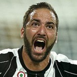 Higuaín vuelve a errar escandalosamente: Nuevamente es blanco de burlas en las redes